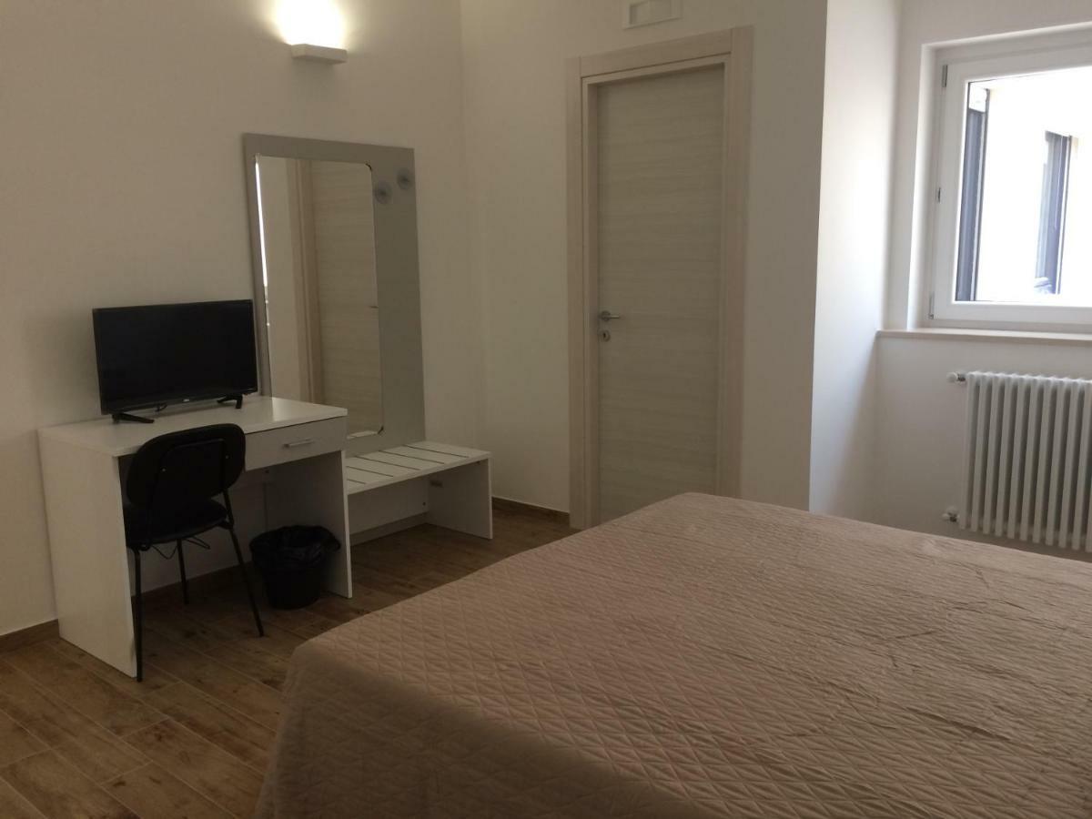 Residence Al Pino Matera Bagian luar foto